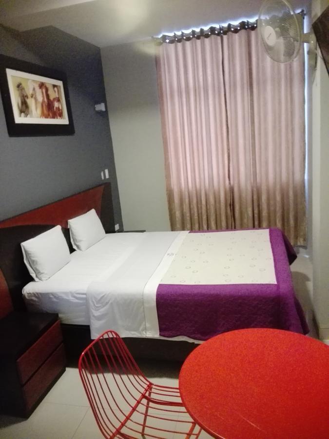 Hotel Vicente De La Vega 齐克拉约 外观 照片