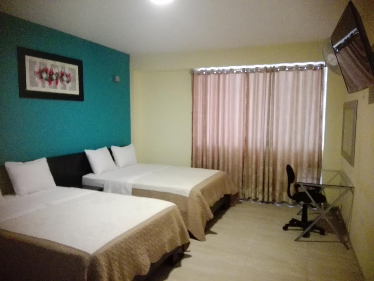 Hotel Vicente De La Vega 齐克拉约 外观 照片