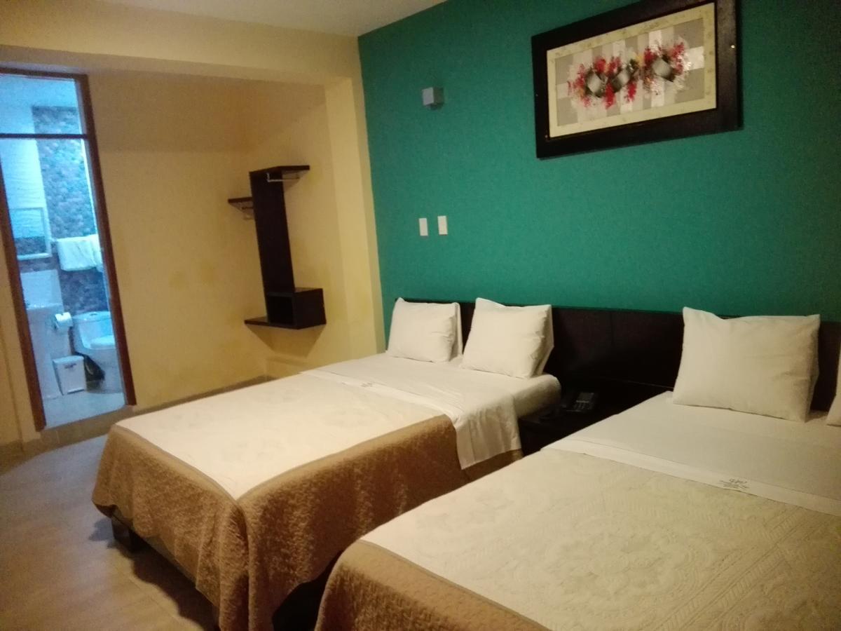 Hotel Vicente De La Vega 齐克拉约 外观 照片