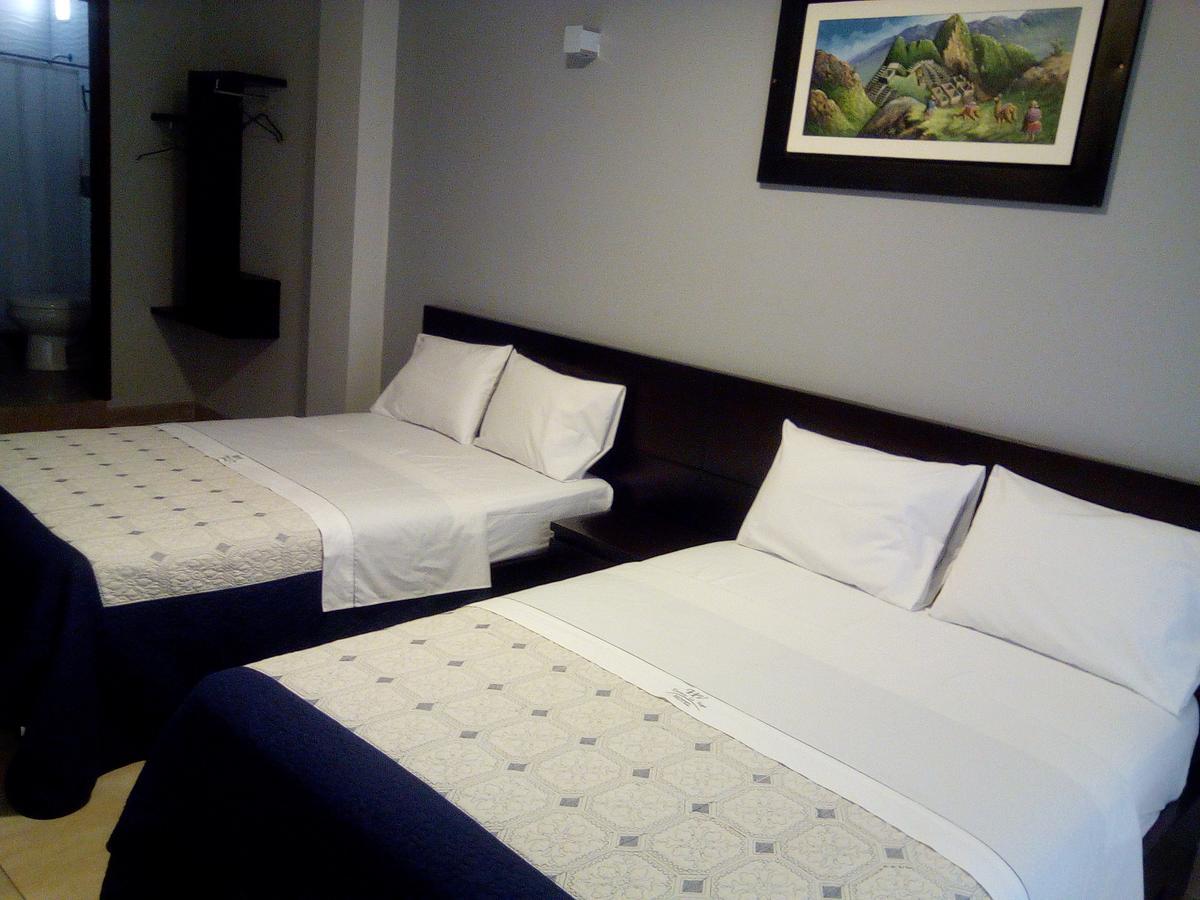 Hotel Vicente De La Vega 齐克拉约 外观 照片