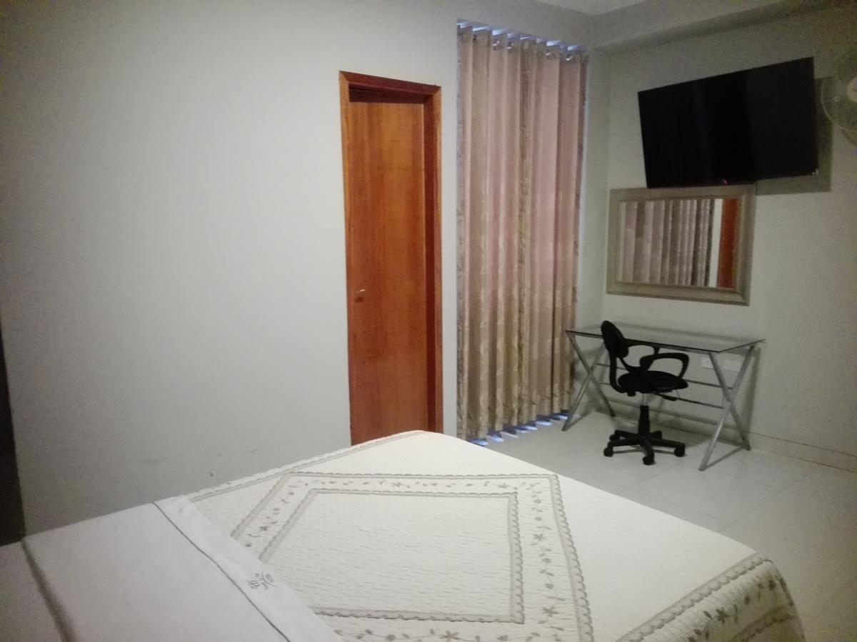 Hotel Vicente De La Vega 齐克拉约 客房 照片