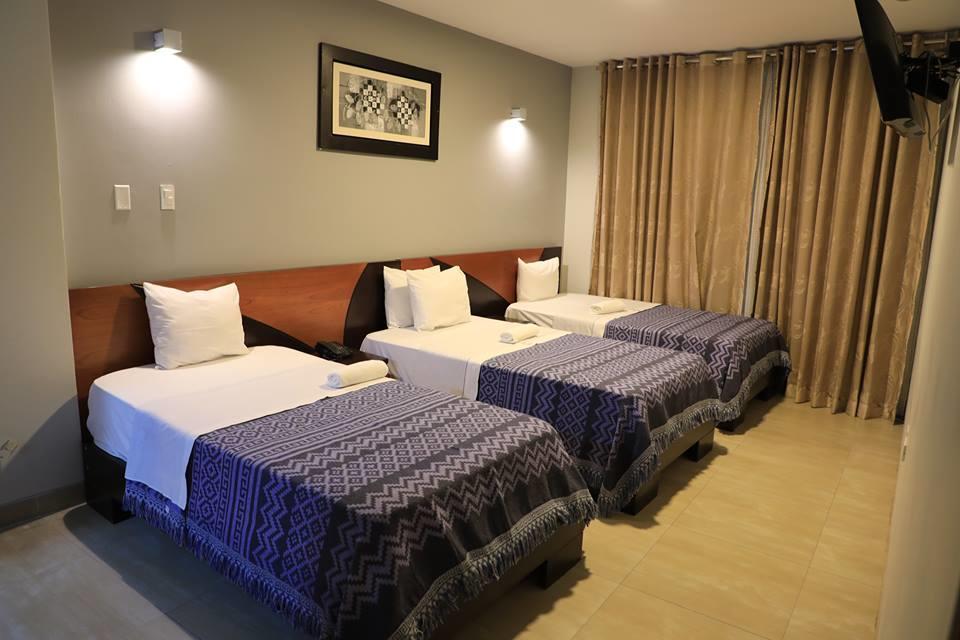 Hotel Vicente De La Vega 齐克拉约 外观 照片
